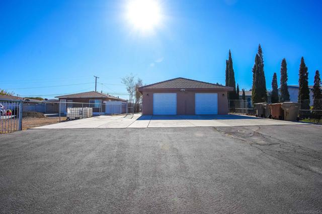 16475 Vine St, Hesperia, California 92345, ,Multi-Family,For Sale,Vine St,240025582SD