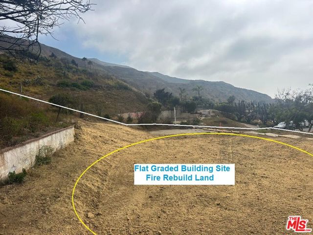20545 Roca Chica Drive, Malibu CA: https://media.crmls.org/mediaz/7d9e3ce3-8c26-4ea9-abaf-f1ee1a90d23c.jpg
