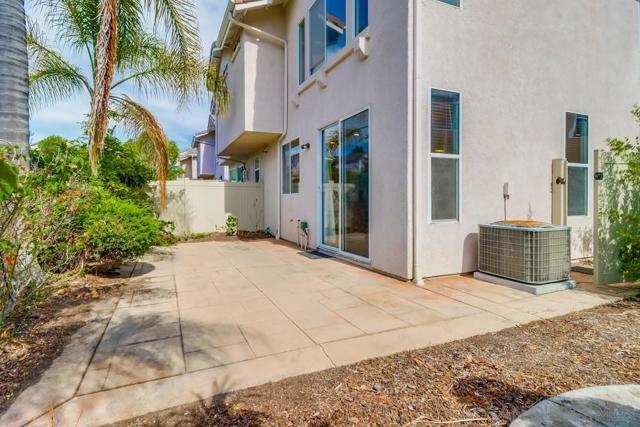 1270 El Cortez Ct, Chula Vista CA: https://media.crmls.org/mediaz/7d9ecef6-38f6-4456-a5db-5a963a39ddea.jpg