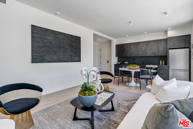 10700 Tabor Street, Los Angeles CA: https://media.crmls.org/mediaz/7d9f1230-6d80-4698-932b-6a6d2b02227a.jpg