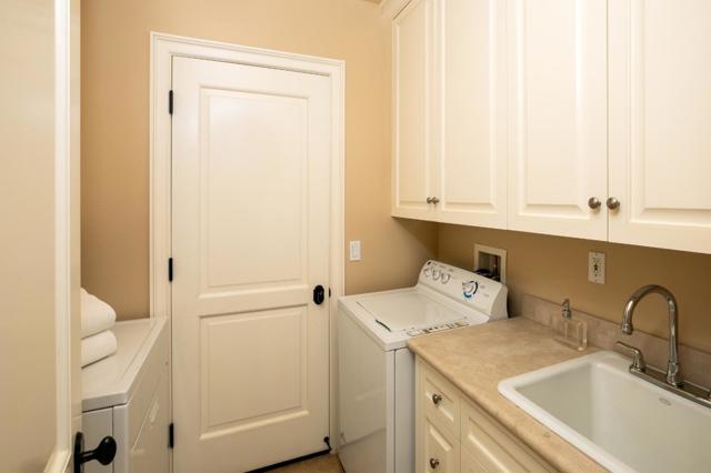 484 Orange Avenue, Los Altos CA: https://media.crmls.org/mediaz/7d9fe406-1ac1-4b81-88b9-c9c4efe5f47d.jpg