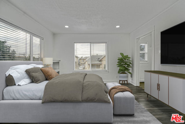 120 N Avenue 25, Los Angeles CA: https://media.crmls.org/mediaz/7da0880e-3a5b-45eb-92bd-3da3ca4cfa5c.jpg