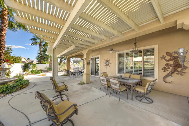 41384 Calle Los Arcos, Indio CA: https://media.crmls.org/mediaz/7da0b447-8a62-458d-b5dc-ab158d03d45d.jpg