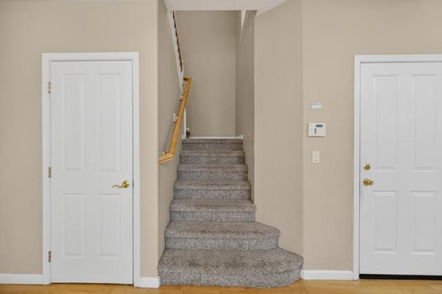 5817 Spring Flower Drive, Elk Grove CA: https://media.crmls.org/mediaz/7da0e9b7-4583-4ebc-8d7d-217f2e314dfb.jpg