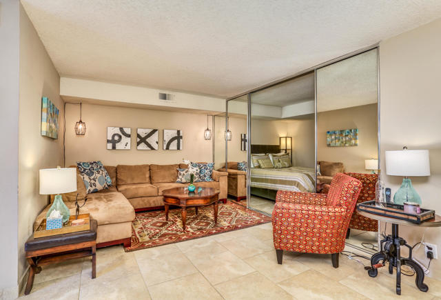 5225 E Waverly Drive, Palm Springs CA: https://media.crmls.org/mediaz/7da1095a-5754-4bca-ba9e-4f4692e11c60.jpg