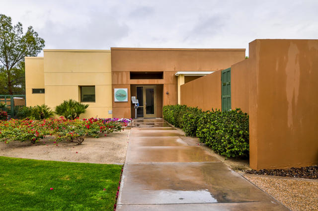 60553 Juniper Lane, La Quinta CA: https://media.crmls.org/mediaz/7da16d21-f88f-40e1-89b1-3ed8602e9d88.jpg