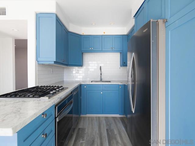 721 Camino Del Mar, Del Mar CA: https://media.crmls.org/mediaz/7da2bb60-bdc2-4f51-bc84-5ff8ce414dc7.jpg