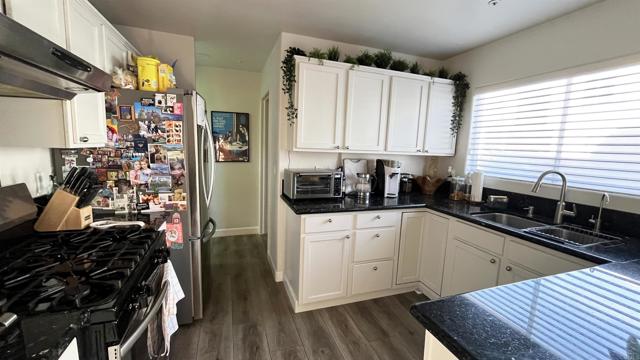 Detail Gallery Image 31 of 52 For 9300 Burnet Ave #111,  North Hills,  CA 91343 - 3 Beds | 2/1 Baths