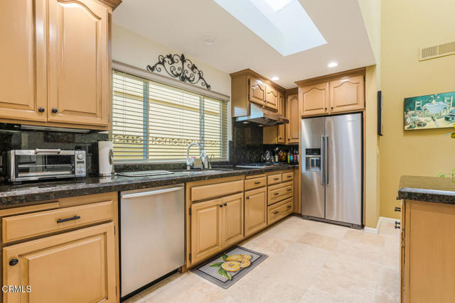5114 Marlin Way, Oxnard CA: https://media.crmls.org/mediaz/7da3b253-f241-4c93-bc0a-24c13838562f.jpg
