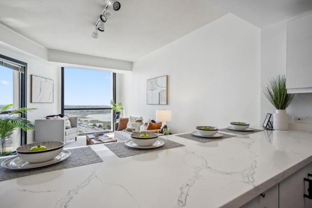 6363 Christie Avenue, Emeryville CA: https://media.crmls.org/mediaz/7da44fc8-4c61-44ac-a6e3-e0b692178222.jpg