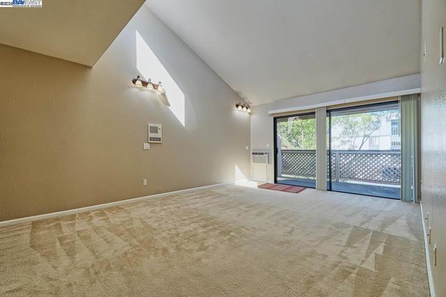 3300 Wolcott Cmn, Fremont CA: https://media.crmls.org/mediaz/7da49a8f-a5f7-463d-bc66-4e8c7742ca07.jpg