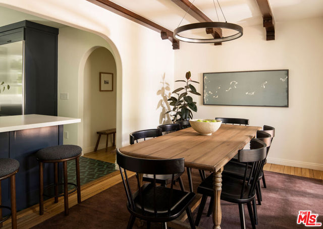 2248 Kenilworth Avenue, Los Angeles CA: https://media.crmls.org/mediaz/7da4acbe-b894-420e-928e-81c29798db32.jpg