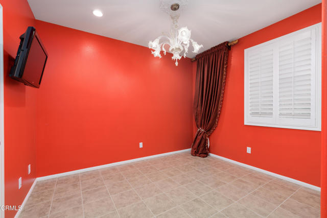 469 Pecana Street, Camarillo CA: https://media.crmls.org/mediaz/7da53915-9e66-4ba1-afb1-05a0903824b1.jpg