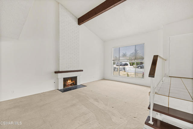 2385 N Justin Avenue, Simi Valley CA: https://media.crmls.org/mediaz/7da5fc01-72c9-4b21-bf6b-e9ecc71114a8.jpg