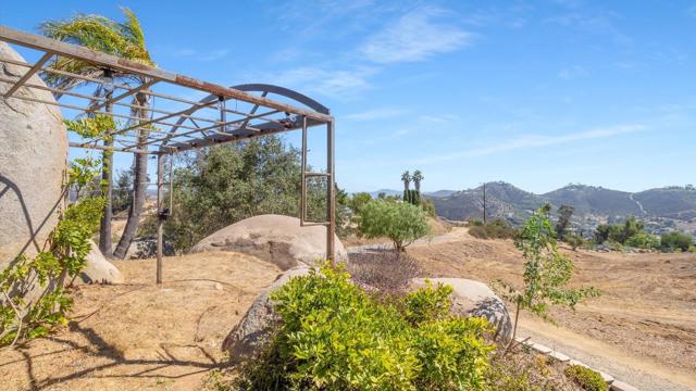 3020 22 Joni Lane, San Marcos CA: https://media.crmls.org/mediaz/7da60d34-b0f9-4652-9f6f-88ac34ff37dc.jpg