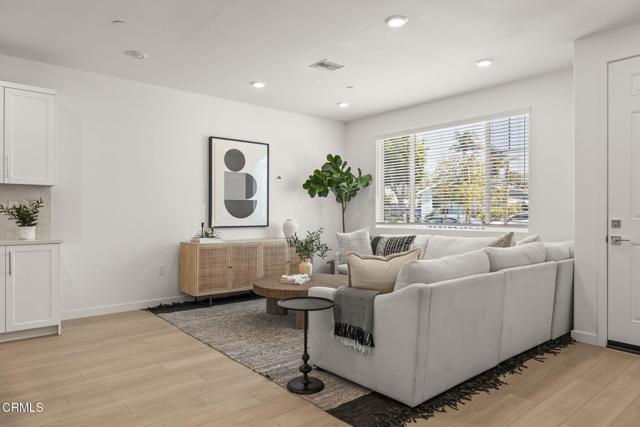 2402 Channel Drive, Ventura CA: https://media.crmls.org/mediaz/7da628f6-c0a6-458f-9b9a-b9e9994f8577.jpg