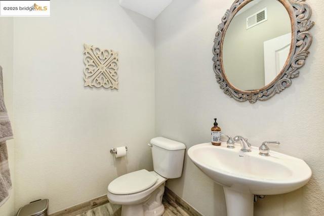 Image 29 of 43 For 390 Caravaggio Cir