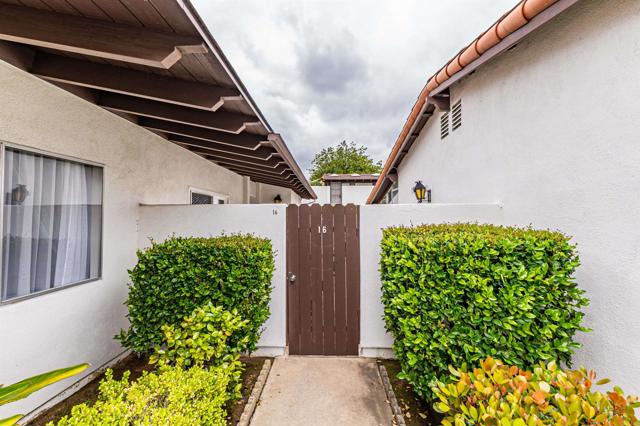 Detail Gallery Image 3 of 35 For 16577 Caminito Vecinos, San Diego,  CA 92128 - 2 Beds | 2 Baths