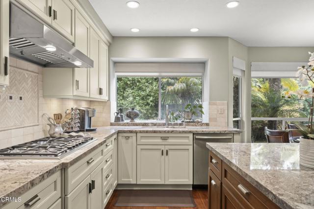 Detail Gallery Image 16 of 65 For 2113 Doral Ct, Oxnard,  CA 93036 - 4 Beds | 3/1 Baths