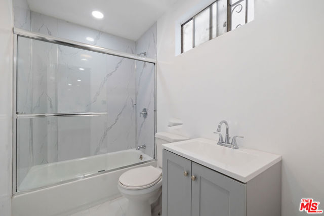 1346 E 83rd Street, Los Angeles CA: https://media.crmls.org/mediaz/7da87bdf-f8d0-48e4-aea8-647be4506ebf.jpg