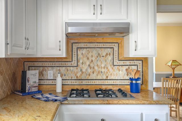 Detail Gallery Image 12 of 42 For 15519 Villa Sierra, Valley Center,  CA 92082 - 4 Beds | 3 Baths