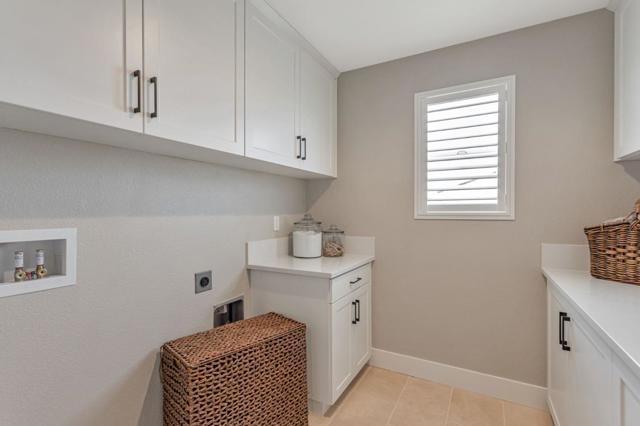 1153 Coyote Peak Way, Hollister CA: https://media.crmls.org/mediaz/7da8dde0-88b7-4d34-a504-69afd44ceb86.jpg