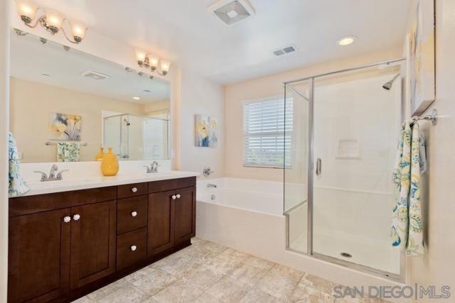 1800 Saltaire Place, San Diego CA: https://media.crmls.org/mediaz/7da91a42-c8b6-496d-8e57-7435060613cb.jpg