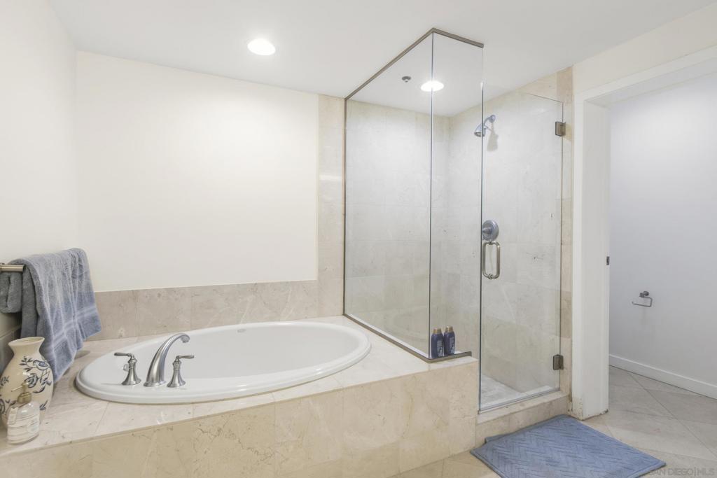 5440 La Jolla - photo 12