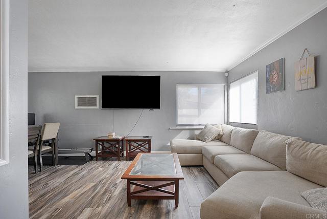 1137 S Pine Street, Escondido CA: https://media.crmls.org/mediaz/7daa1114-0b20-403f-aa41-a0f8258126c2.jpg