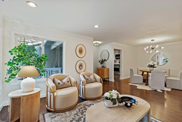 5285 Felicia Ave, Livermore CA: https://media.crmls.org/mediaz/7daa23f0-a068-4af2-8b5b-4e60871bc319.jpg