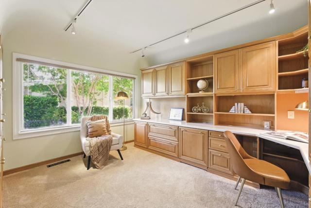 435 Edgewood Road, Redwood City CA: https://media.crmls.org/mediaz/7daa7fb5-a321-4515-8f88-fb68476943b9.jpg
