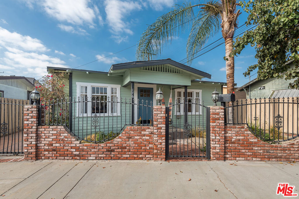 176 French Avenue, Los Angeles, CA 90065