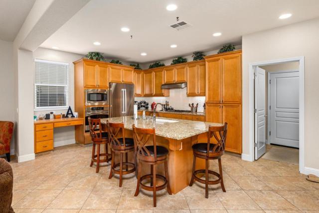 2532 Laurel Ridge Court, Oakdale CA: https://media.crmls.org/mediaz/7daa9b88-7560-4884-88c4-7934f221b53a.jpg