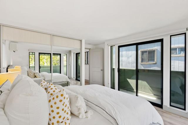 639 Middlefield Road, Palo Alto CA: https://media.crmls.org/mediaz/7daad6cd-bd02-46d3-8823-85f6e293d917.jpg