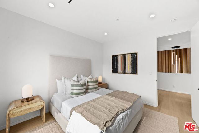 2631 Castle Heights Place, Los Angeles CA: https://media.crmls.org/mediaz/7daadb25-f359-493c-ad89-586b869486e0.jpg
