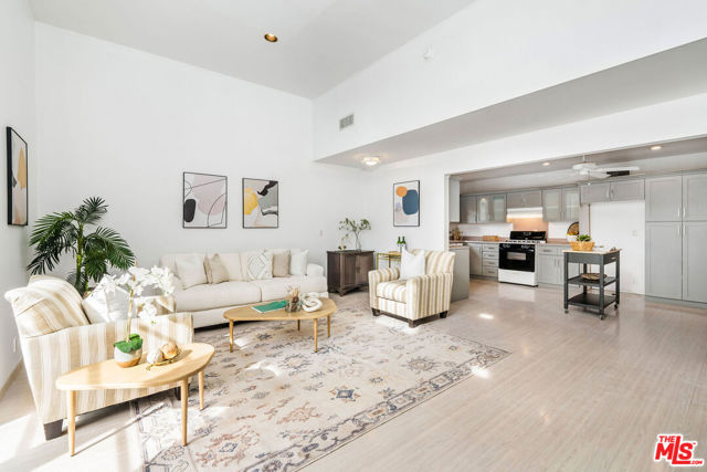 4730 Asteria Street, Torrance CA: https://media.crmls.org/mediaz/7daae569-ae33-4c3f-a112-8b7d7359c2cc.jpg
