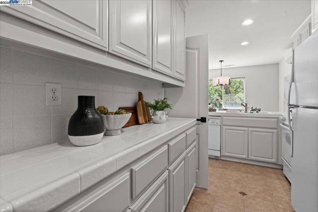 318 Montoya Way, Danville CA: https://media.crmls.org/mediaz/7daaf7ec-ec20-44fb-9d30-ab086b918923.jpg