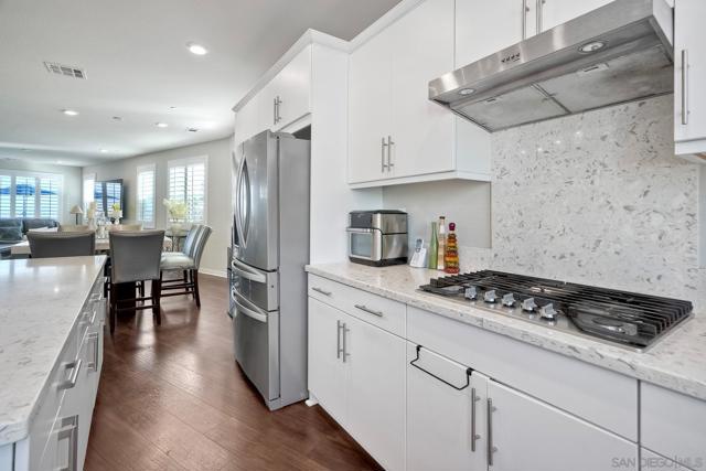 2056 Callisto Terrace, Chula Vista CA: https://media.crmls.org/mediaz/7dab0720-312c-4c60-91aa-0935e245d5f7.jpg