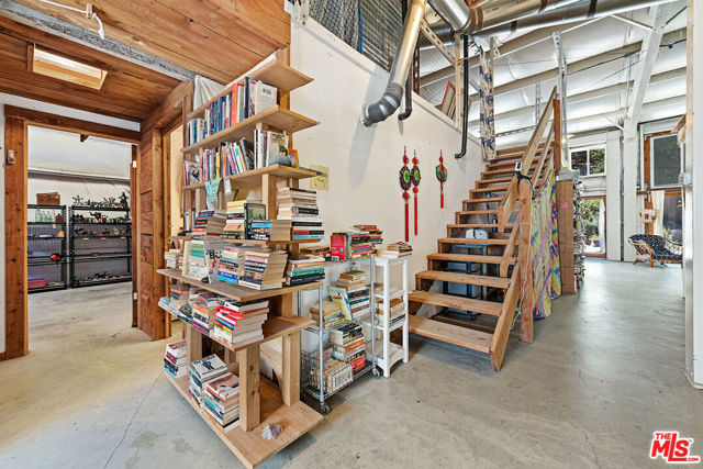 6349 Blanchard Canyon Road, Tujunga CA: https://media.crmls.org/mediaz/7daba808-aa86-4fc7-ab60-c13d40a2cd8e.jpg