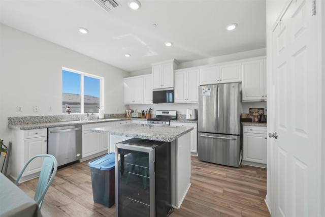 Detail Gallery Image 7 of 27 For 30847 Southend Ln, Winchester,  CA 92596 - 4 Beds | 2/1 Baths