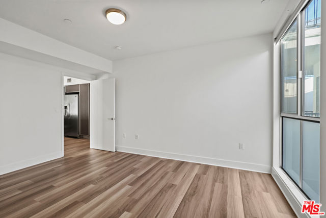120 S Orlando Avenue, Los Angeles CA: https://media.crmls.org/mediaz/7dac93c8-2f25-4b38-9782-d9783012af34.jpg