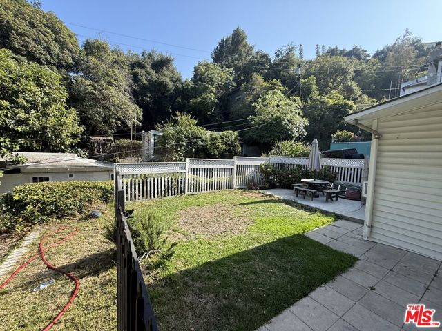 1733 N Beverly Glen Blvd, Los Angeles CA: https://media.crmls.org/mediaz/7dacc2cf-53dc-43fb-9420-46b1d84af47b.jpg