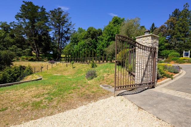520 Sand Hill Road, Scotts Valley CA: https://media.crmls.org/mediaz/7dacc5db-b896-43d7-a52c-7059ae301e1d.jpg