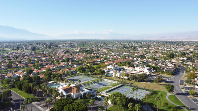 77739 Cape Verde Drive, Palm Desert CA: https://media.crmls.org/mediaz/7dad1a38-b68b-493d-bf68-c09046dee2bd.jpg