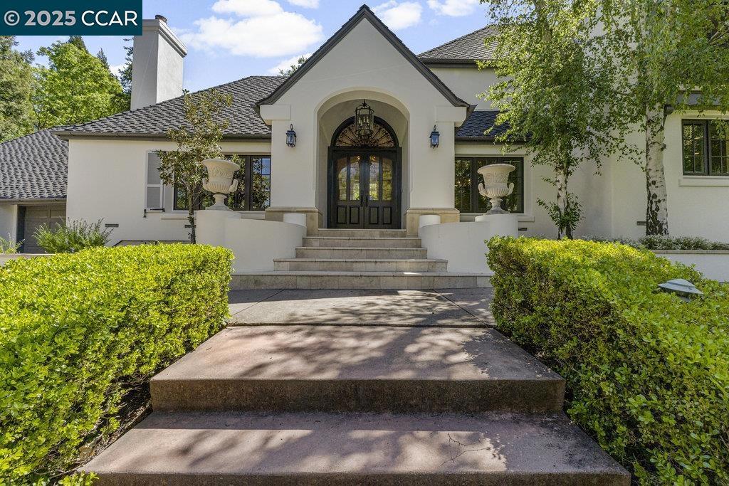 532 Blackhawk Club Dr