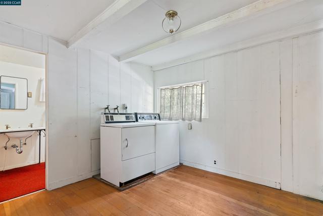 2339 Tice Valley Blvd, Walnut Creek CA: https://media.crmls.org/mediaz/7dad7c1b-ec21-4f9e-9a15-498430cfb263.jpg