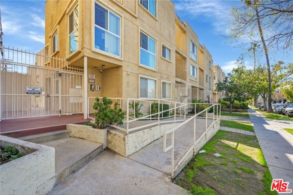 108 W Maple Street #7