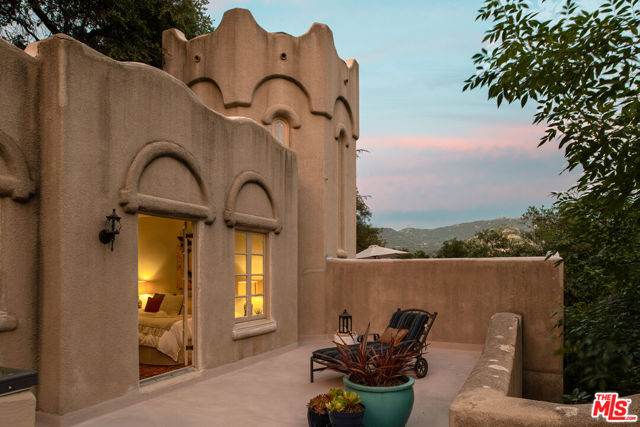 Image 23 of 49 For 2707 Hermosita Drive