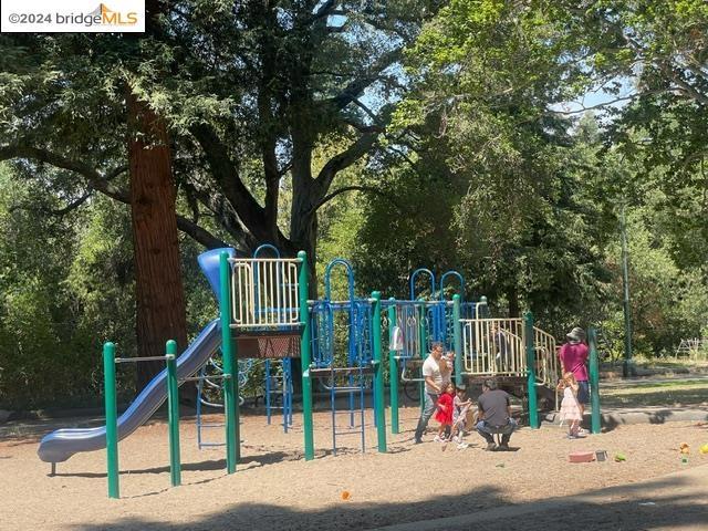 Nearby Dimond Park Playground