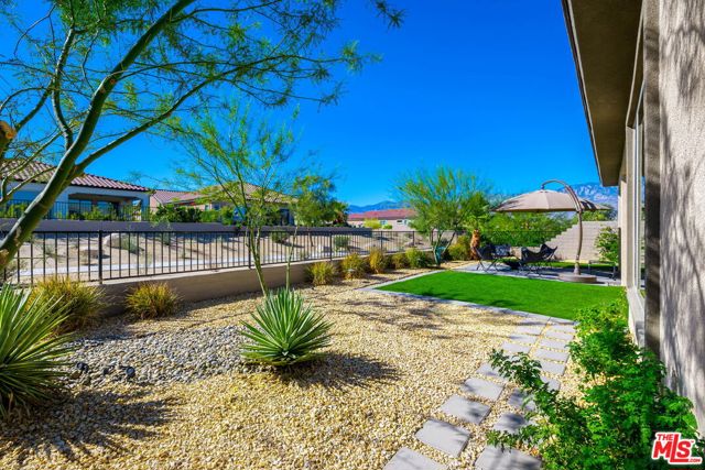 21 Chardonnay, Rancho Mirage CA: https://media.crmls.org/mediaz/7dae8f21-1eae-422b-9780-0bcfb001c70b.jpg